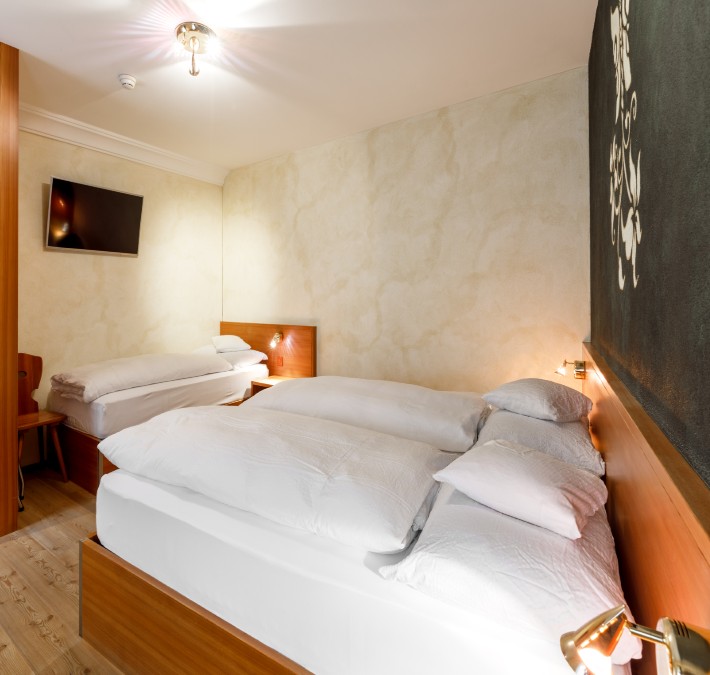 Triple __rooms
